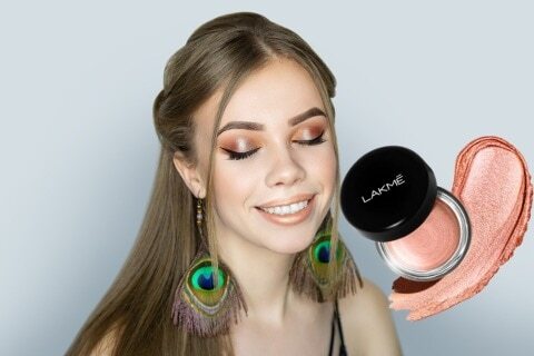 5. Lakmé Absolute Explore Eye Shadow Stick