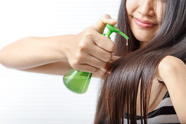 Tying wet hair