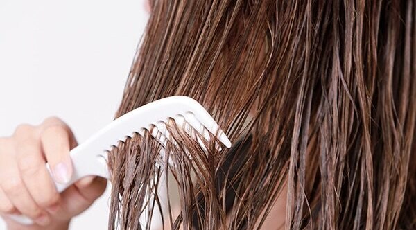 Tying wet hair