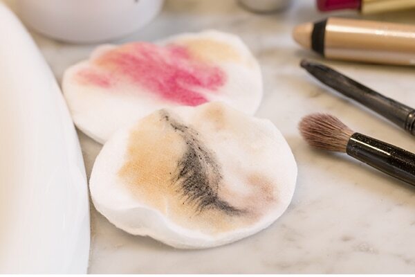 FAQs about how to clean makeup from eyes