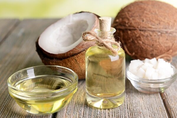#9 Oil for hair thickening: Castor oil