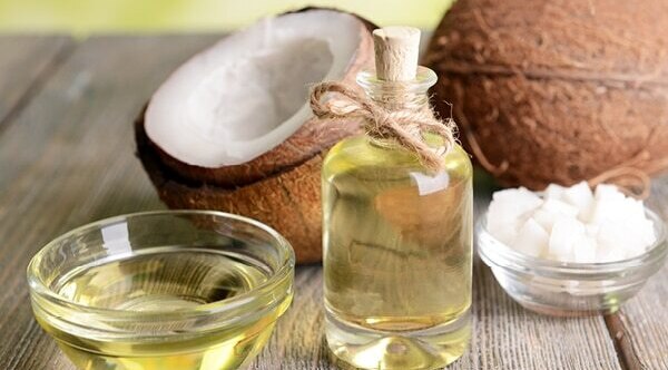 #9 Oil for hair thickening: Castor oil