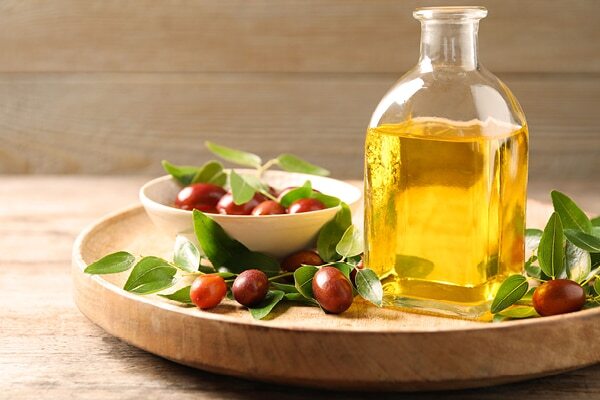 #9 Oil for hair thickening: Castor oil