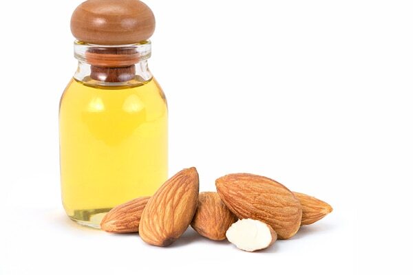 #9 Oil for hair thickening: Castor oil