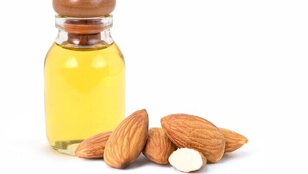 #9 Oil for hair thickening: Castor oil