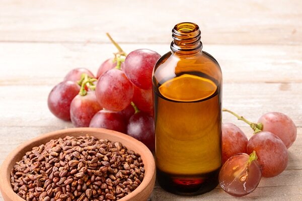 #9 Oil for hair thickening: Castor oil