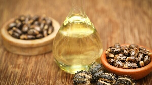 #9 Oil for hair thickening: Castor oil