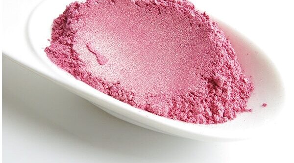 5 ingredients in your makeup that could be causing breakouts