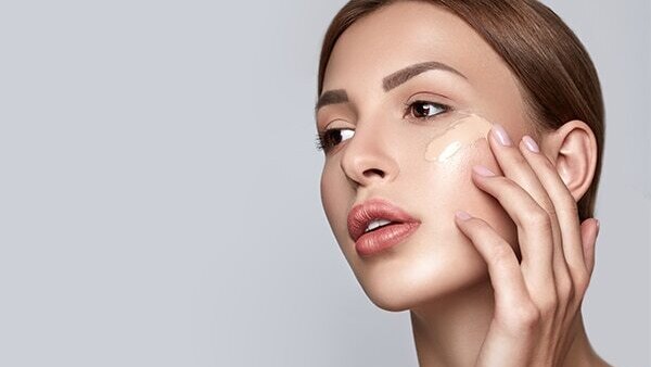 5 ingredients in your makeup that could be causing breakouts