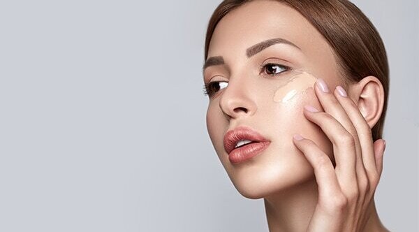 5 ingredients in your makeup that could be causing breakouts
