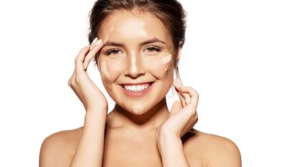What is a mousse foundation, and how to apply it?