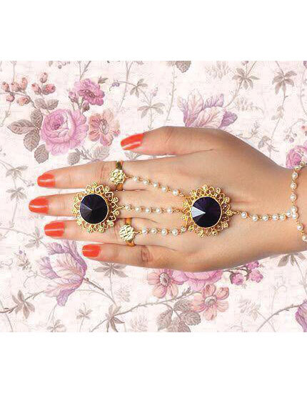 SHOPVIOLLA’S SHREYA