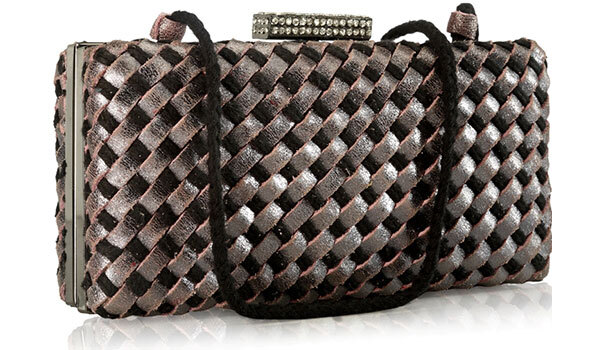 Bags And Shoes You Must Buy This Navratri