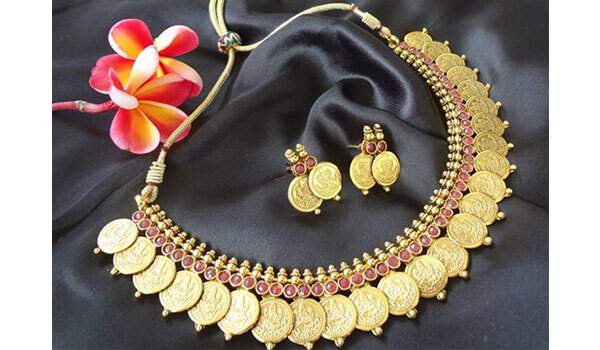 5 Brands To Turn To For Navratri Jewellery