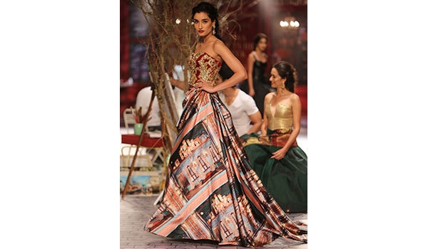 5 Fabulous Gowns For An Indian Bride