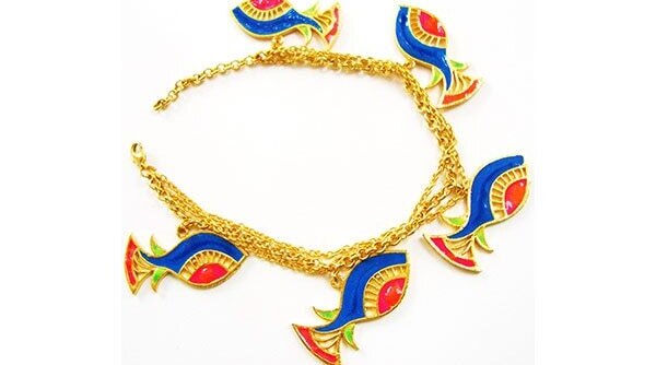 5 Super Fashion Accessories To Gift Your Loved Ones This Diwali