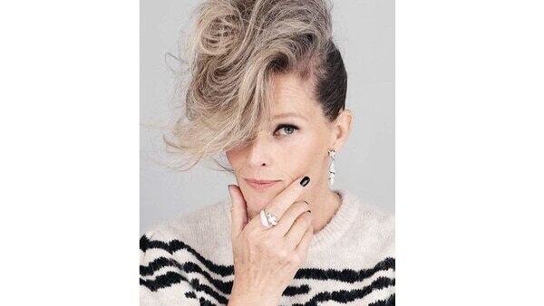 How to do pompadour hairstyle for longer hair