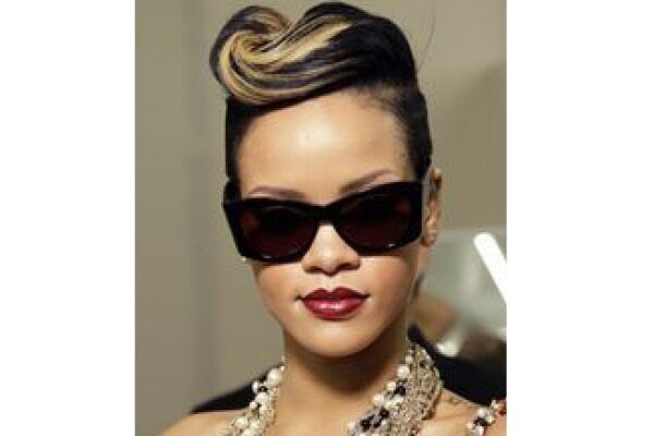 How to do pompadour hairstyle for longer hair