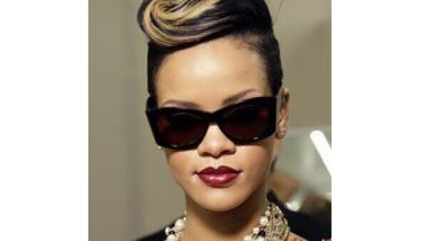 How to do pompadour hairstyle for longer hair