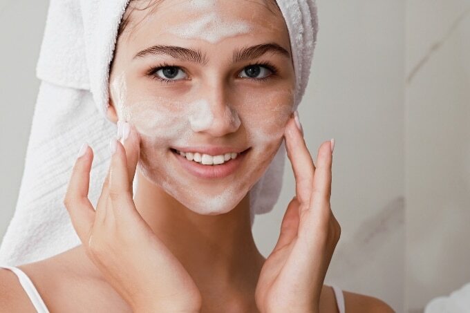 FAQs on Face Wash for Dry Skin