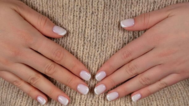 nails