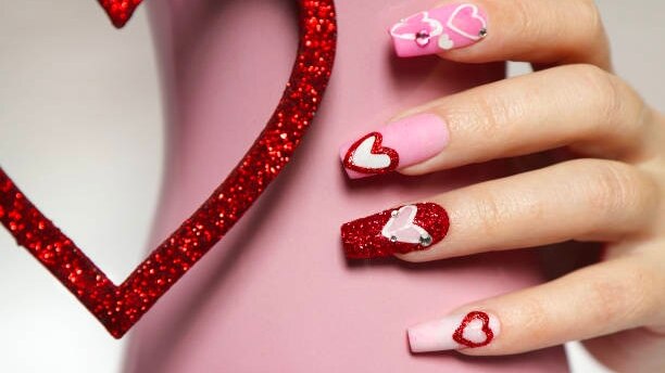 nails