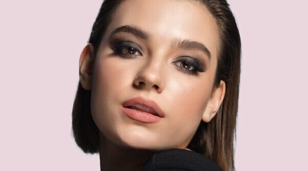 Master The Boss Lady Look: Essential Tips For Commanding Makeup
