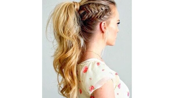Inverted fishtail braid