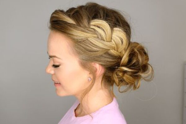 Inverted fishtail braid
