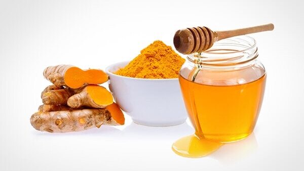 Turmeric with gram flour and milk