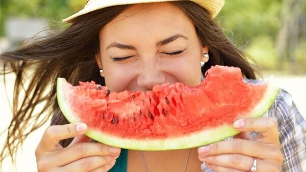 Gets rid of an uneven tan