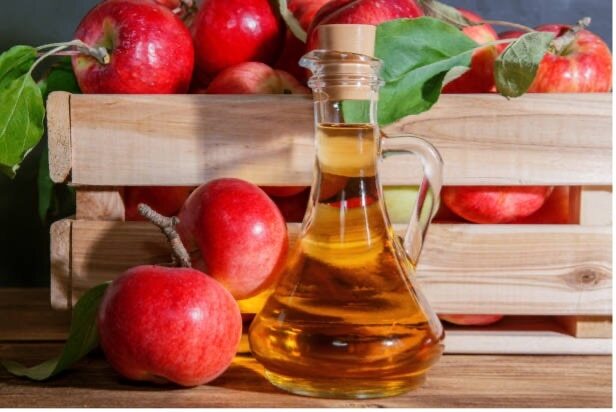 5 Reasons To Include Apple Cider Vinegar In Your Hair Care Routine