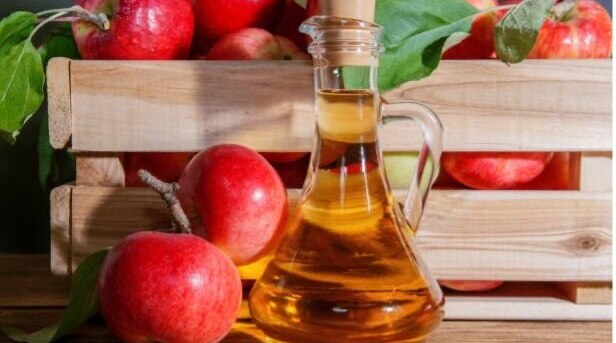 5 Reasons To Include Apple Cider Vinegar In Your Hair Care Routine