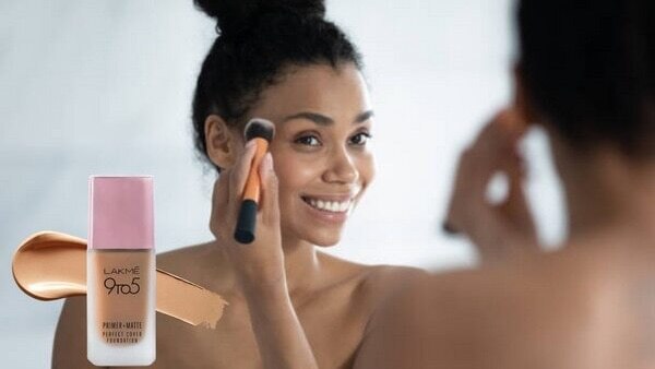 classic makeup looks woman lipstick