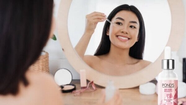 how to use face serum woman lakme vit c