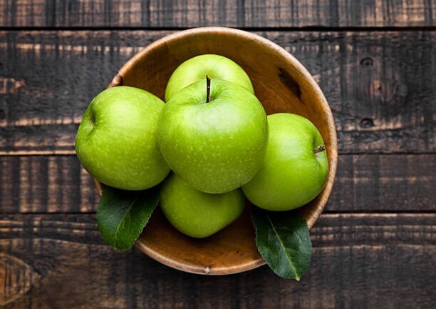Your Full Guide To Green Apple Benefits For Skin