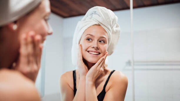 Glycerin Skincare: Benefits, Side Effects and More