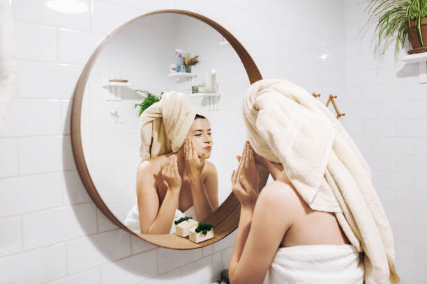 Glycerin Skincare: Benefits, Side Effects and More