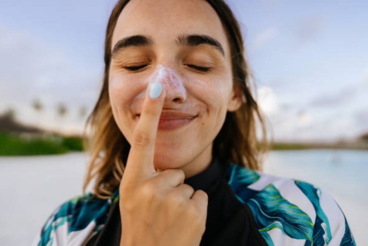 Face Sunscreen For Dry Skin: The Best In 202