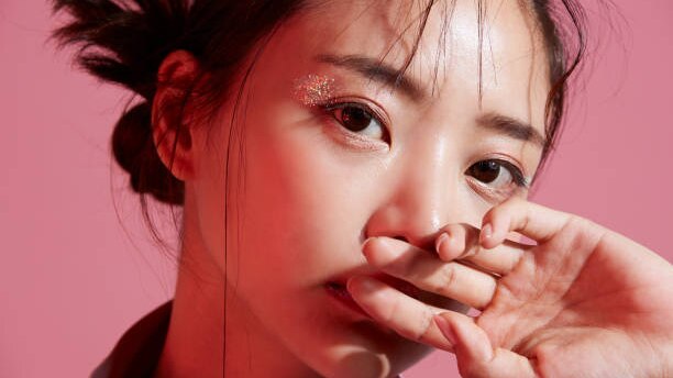 FAQs about makeup for monolid eyes