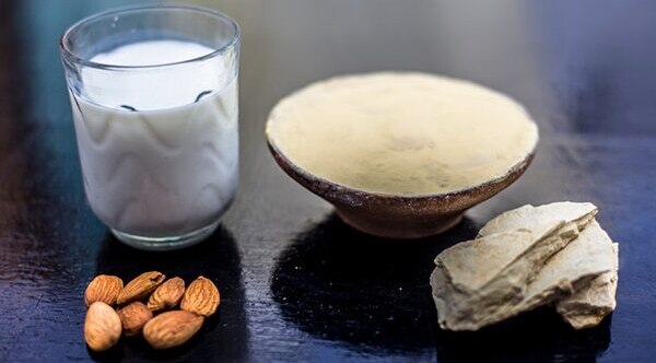 Multani mitti + egg whites + yogurt for even toned skin