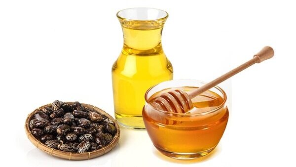 Yogurt and honey for shiny hair