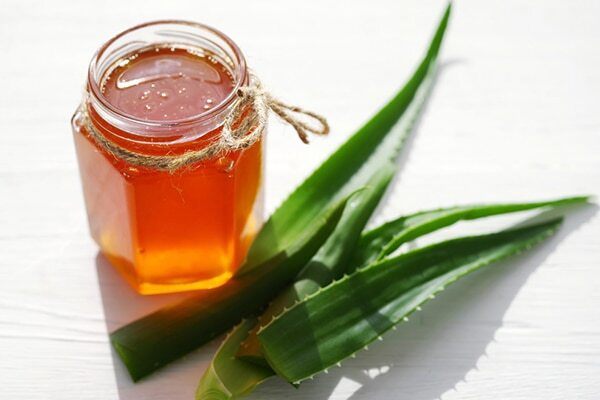 Yogurt and honey for shiny hair
