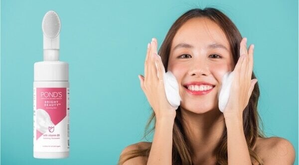 Say Goodbye to Dryness with these Hydrating Face Washes