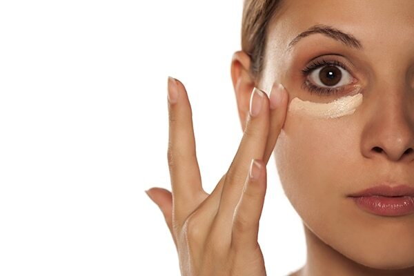 Makeup for big eyes tips 8: Lashes