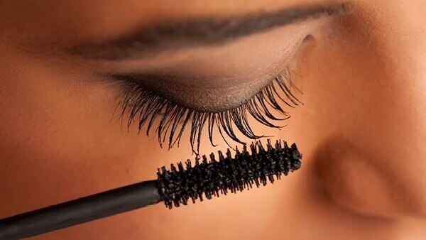 Makeup for big eyes tips 8: Lashes