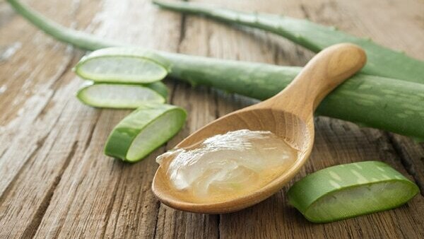 Ginger and olive oil hair mist