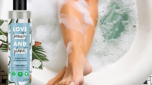 04. Rubbing the skin with a rough towel