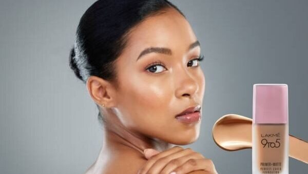 primer makeup woman vaseline