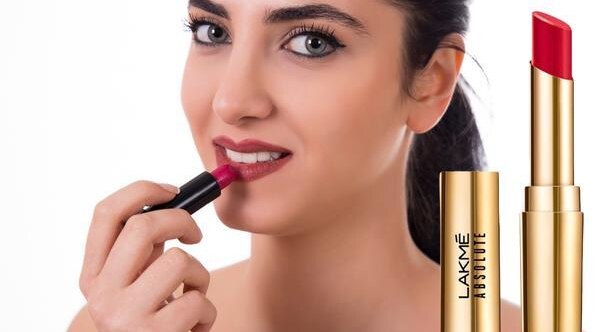 Common Lip Shapes and Makeup Tips for Each Shape: Full Guide